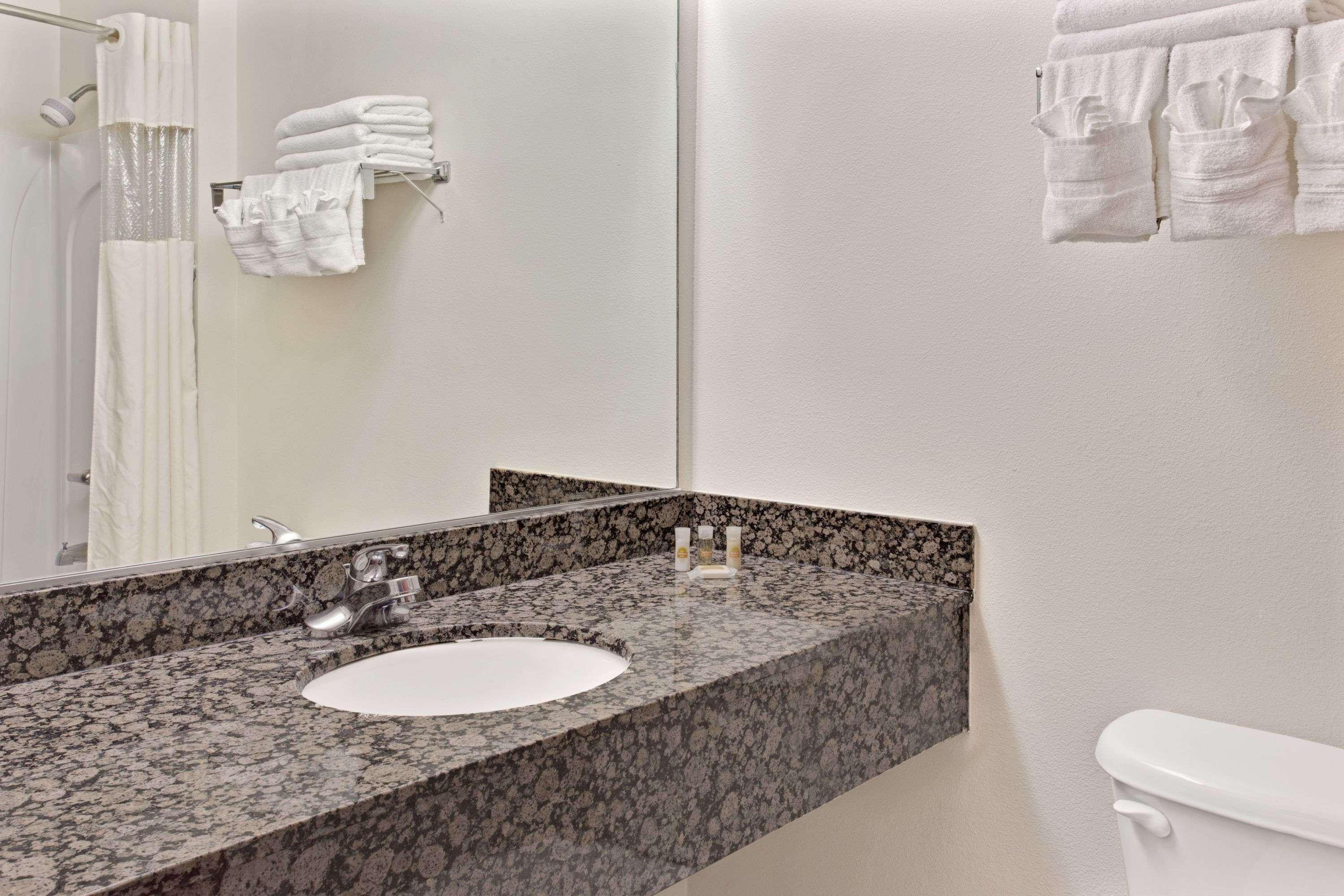 Days Inn & Suites By Wyndham Laurel Near Fort Meade Luaran gambar