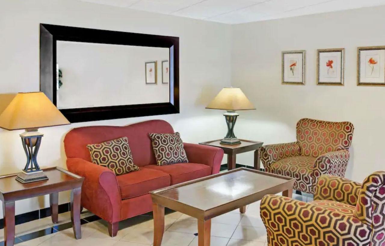 Days Inn & Suites By Wyndham Laurel Near Fort Meade Luaran gambar