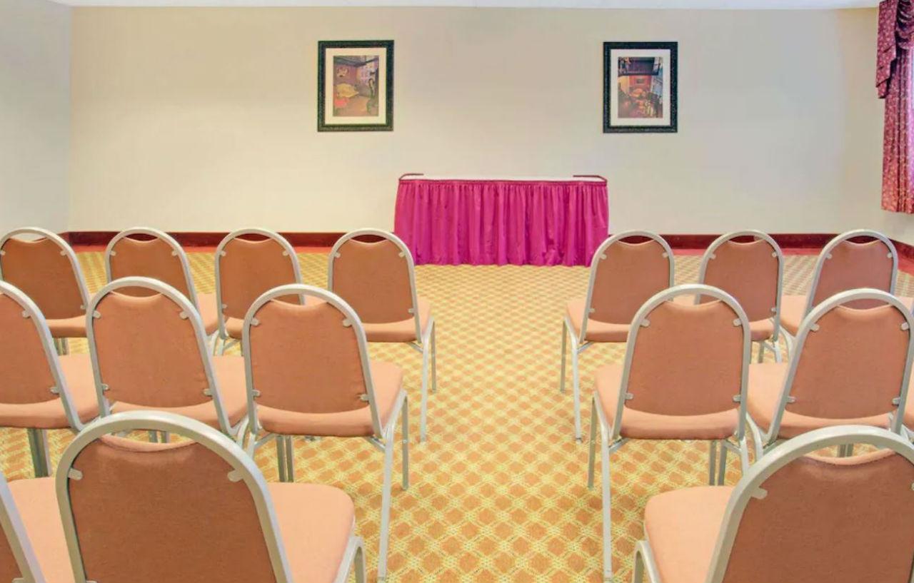 Days Inn & Suites By Wyndham Laurel Near Fort Meade Luaran gambar